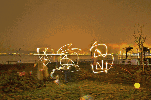 1495678809318015180.gif 4.gif